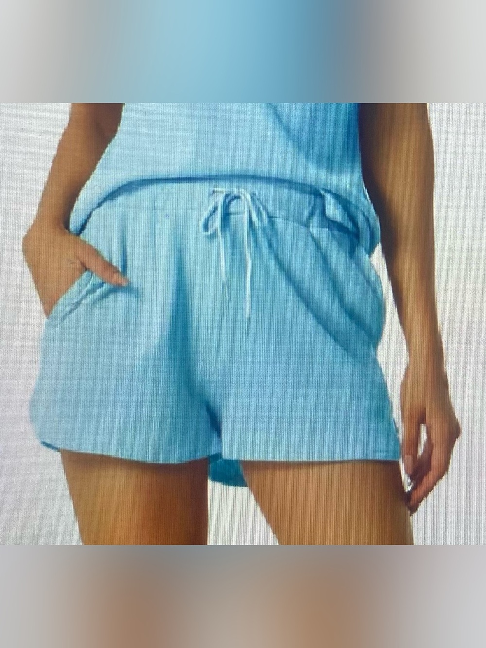 MEDIUM   HALARA WAFFLE DRAWSTRING SIDE POCKETS SHORTS